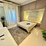 Gran Via Rooms