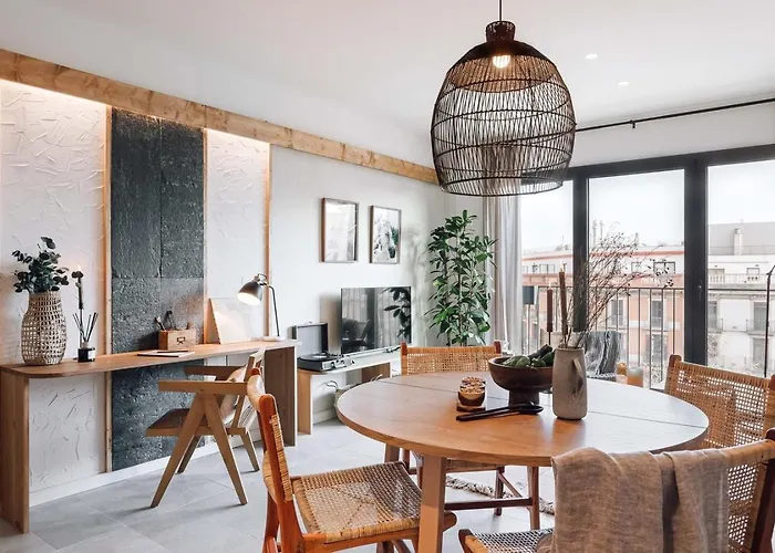Ferrat - 3 Bedrooms In Eixample Esquerra