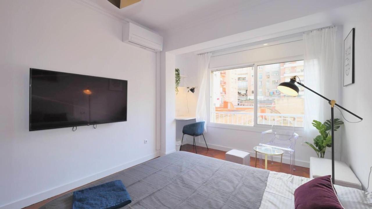 Eixample - Maca 6 *