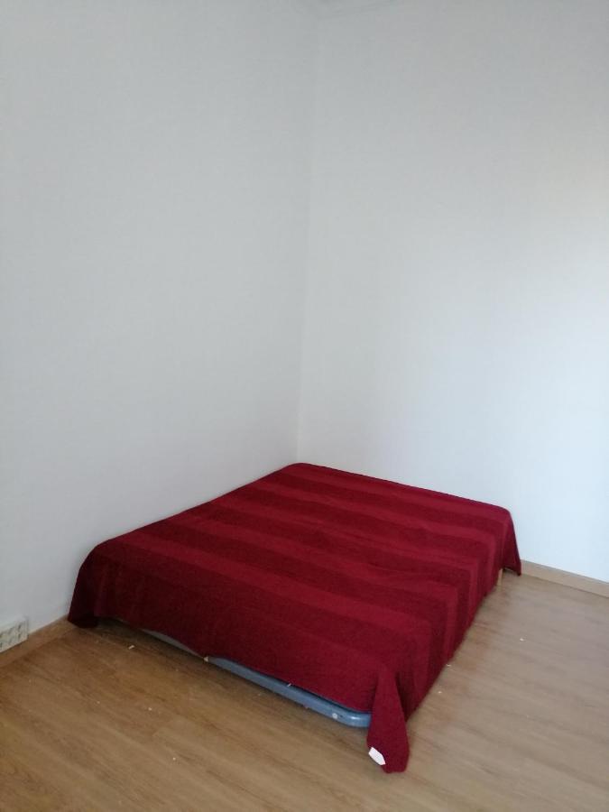 Mendez Nunez 18 * Barcelona