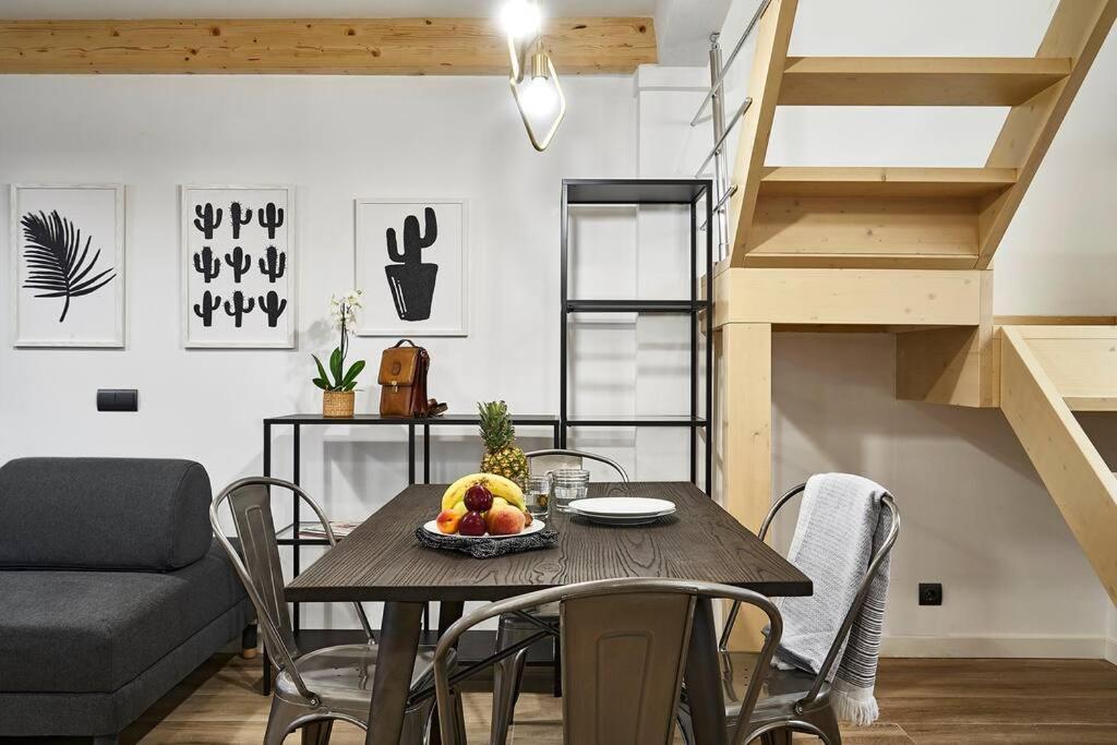 Bebarceloner Eixample Duplex Apartment Barcelona