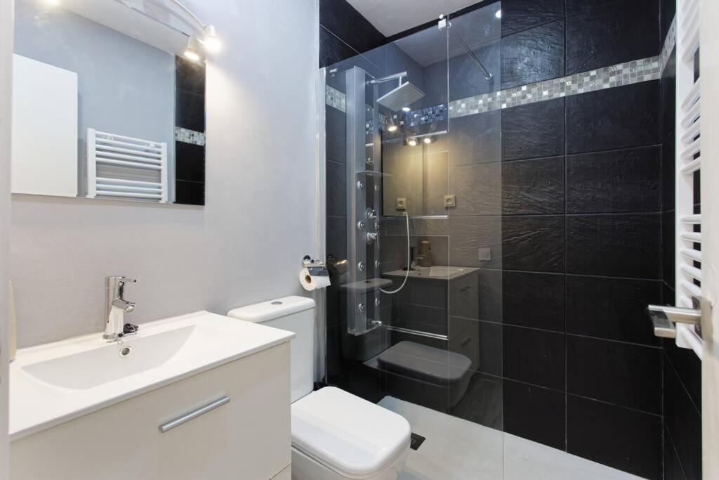 Fantastic House With Jacuzzi Holiday home Barcelona