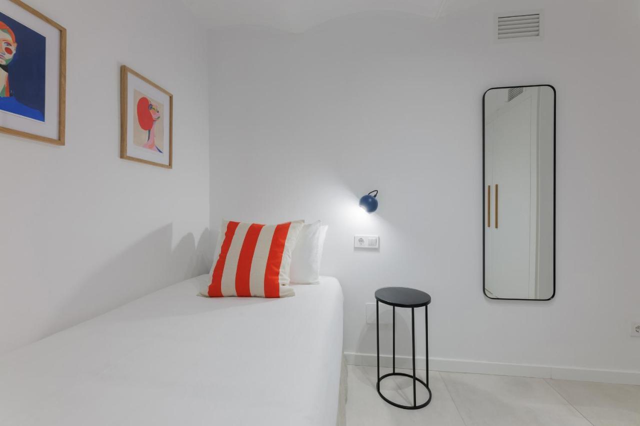 Stylish Near Placa Espana Apartment Barcelona