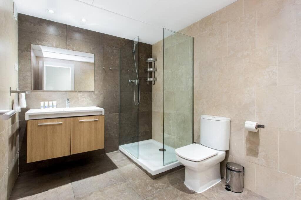 Bright And Modern 3bedroom In Ramblas 3 1b Apartment