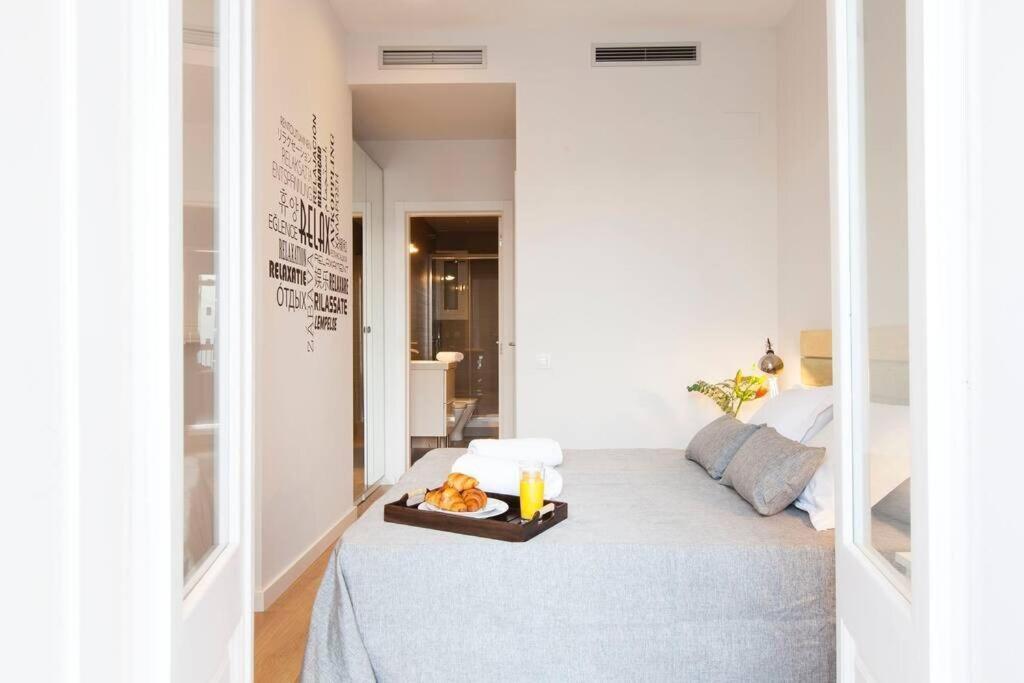 Perfectly Located 4bed 4bath In Eixample Apartment