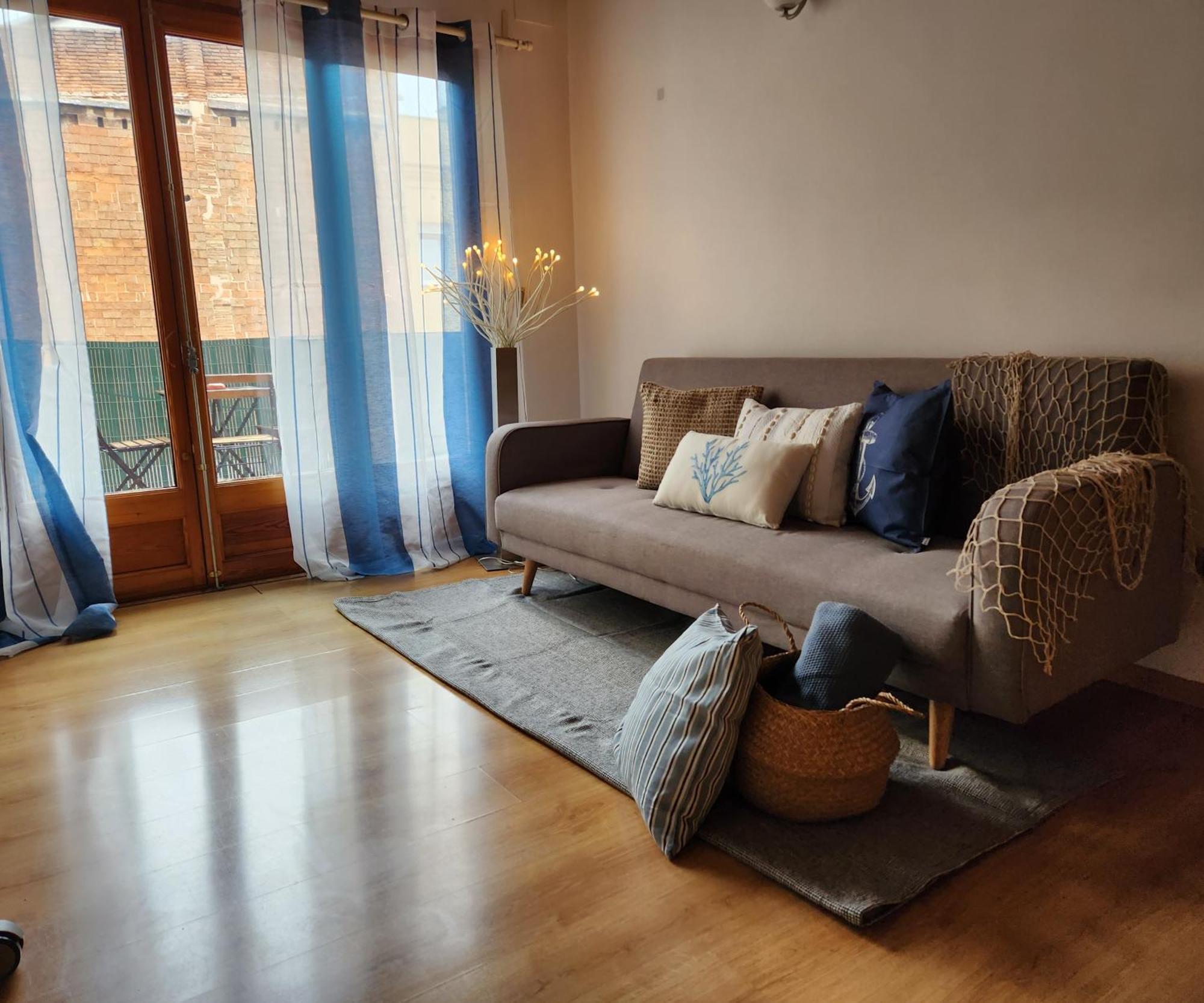 Apartment Near Ramblas - Only For Over 32 Days *