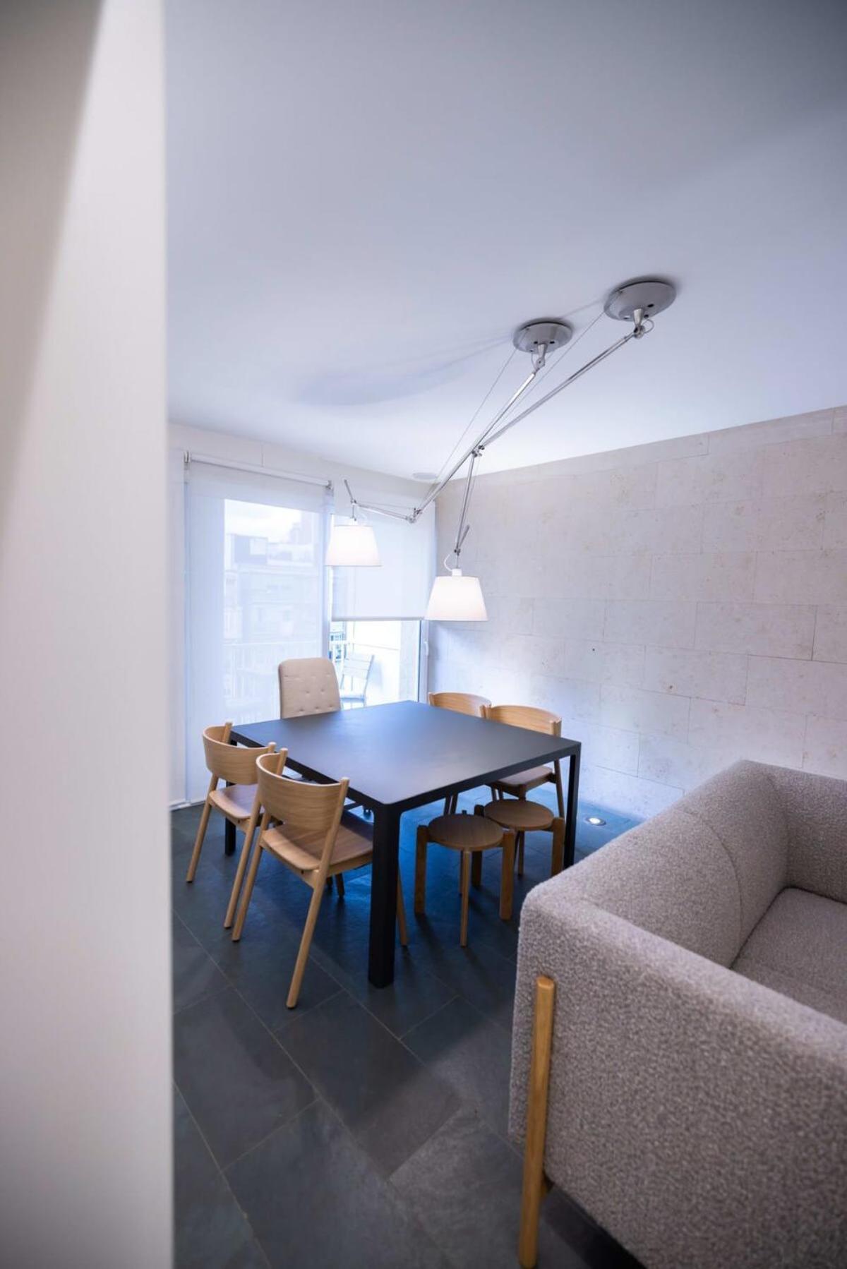 Ampersand - Bright 2-bedroom Apartment *