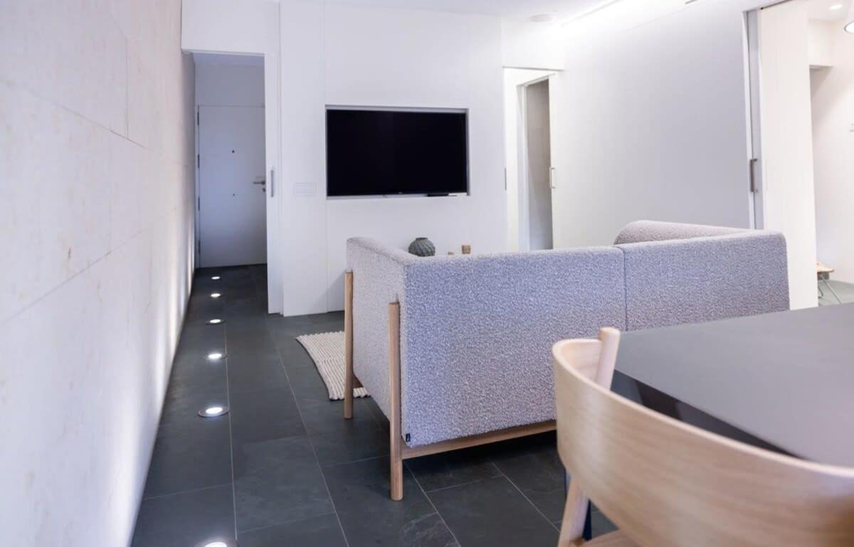 Apartment Ampersand - Bright 2-bedroom Barcelona