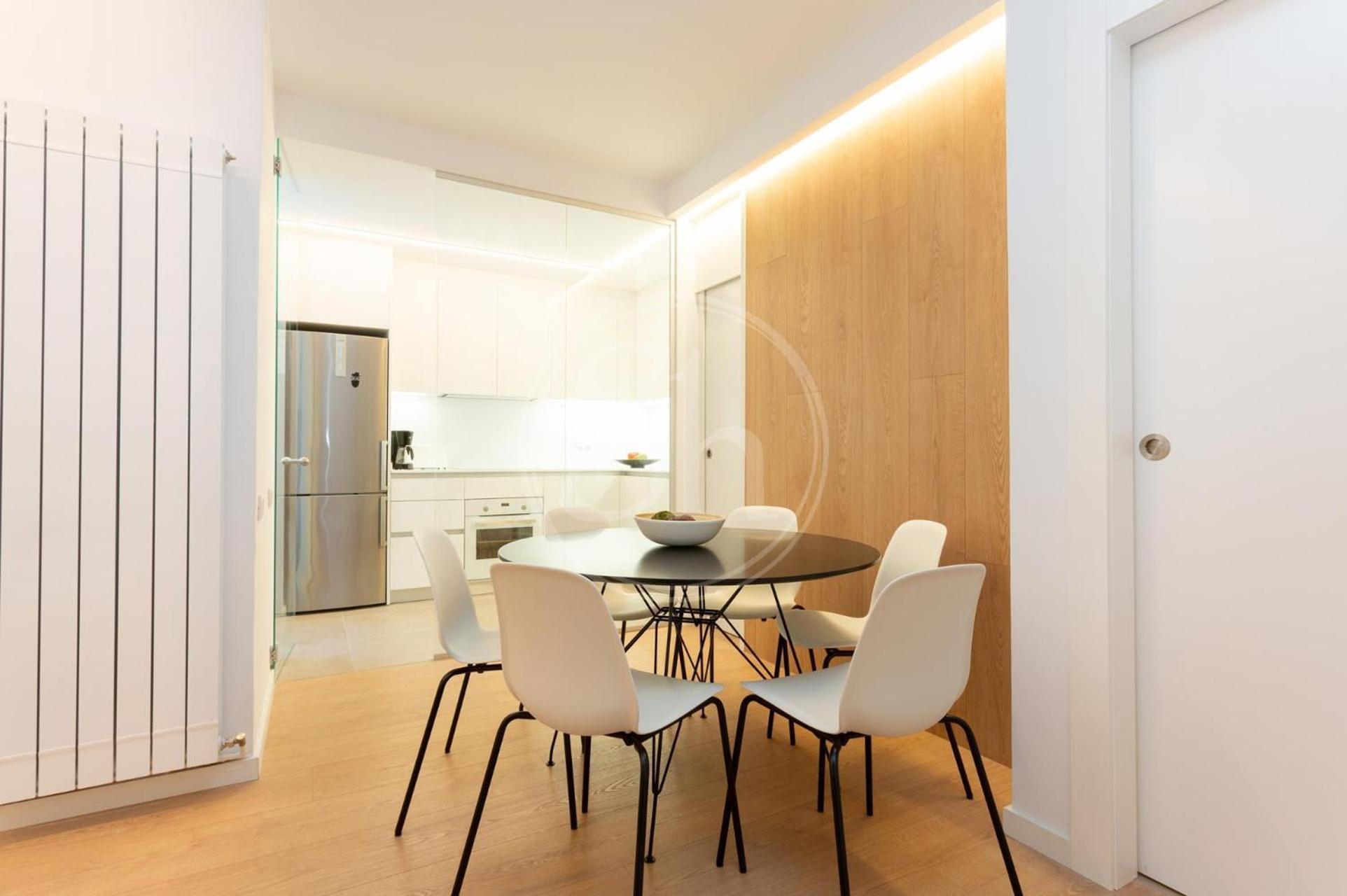 Apartment Familiar Junto A Hospital Clinic *
