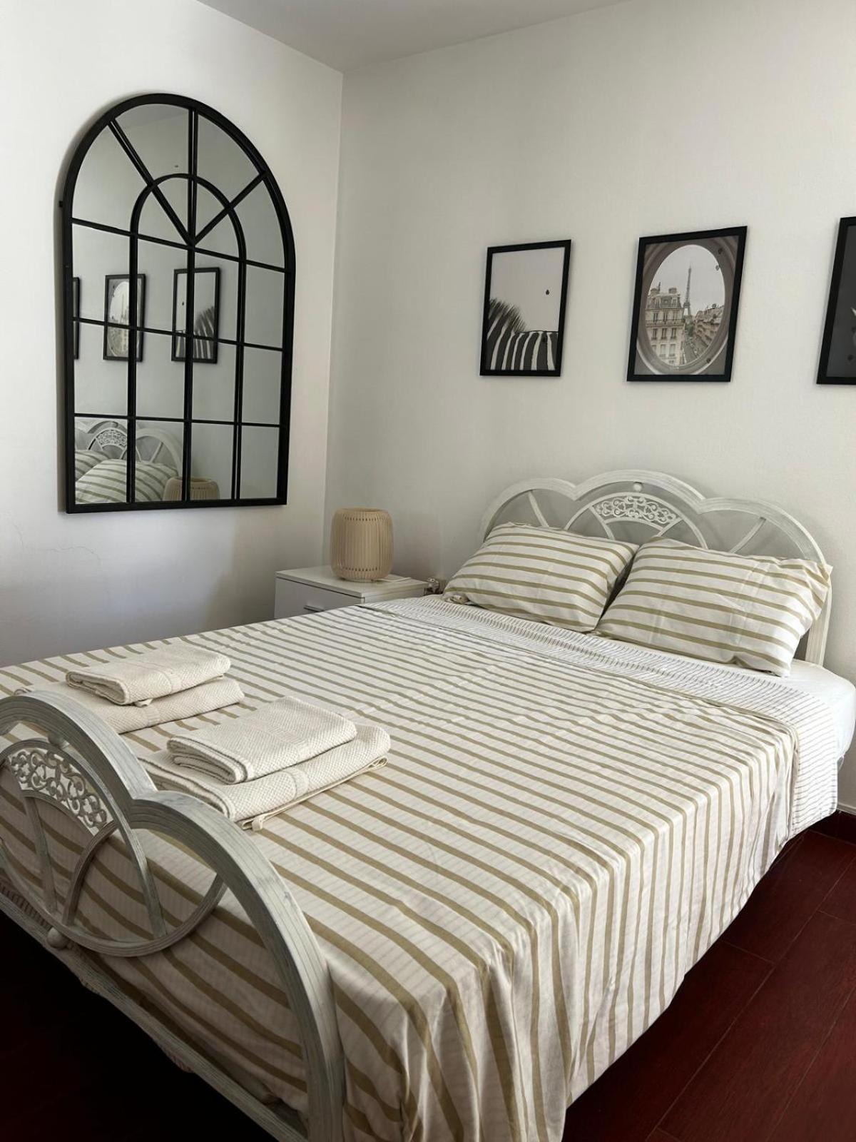 Beachfront Family Oasis - 2br For 4 Apartment *