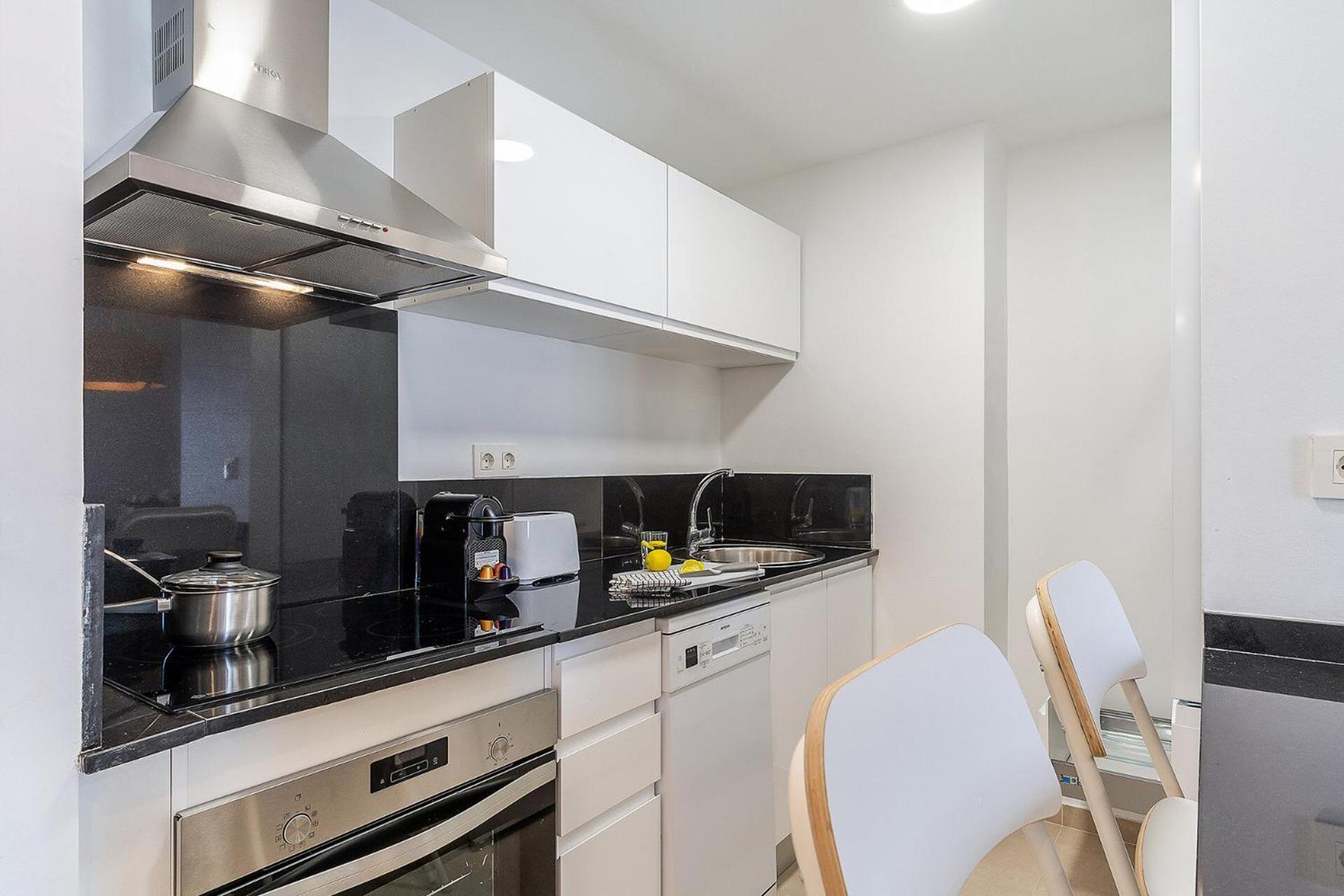4236 - Ab Santa Coloma Iii Apartment