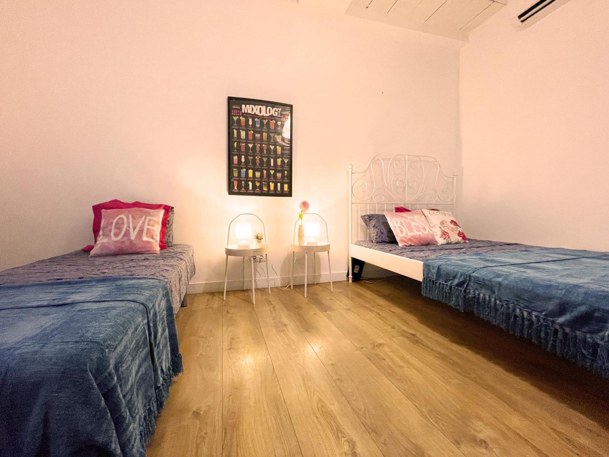 - Port Vell 1 Albergue
