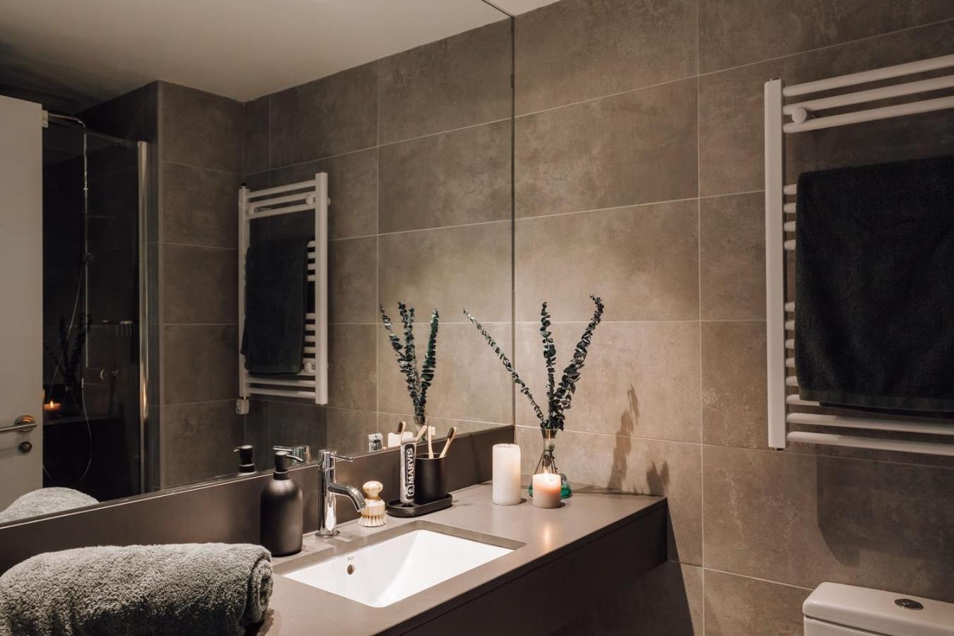 Apartment Ferrat - 3 Bedrooms In Eixample Esquerra Barcelona