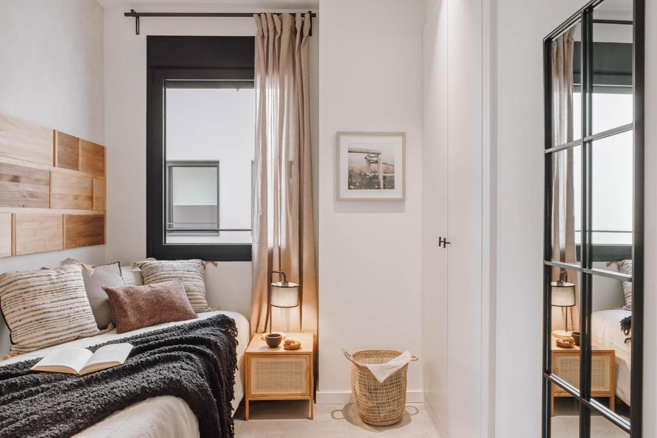 Ferrat - 3 Bedrooms In Eixample Esquerra Apartment *