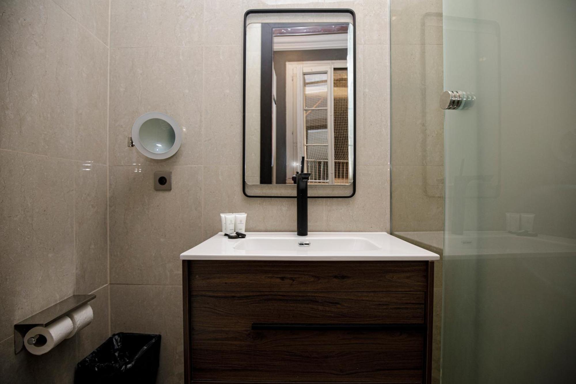 Apartamento Beautiful Cosy Modern ,19th Century Building *