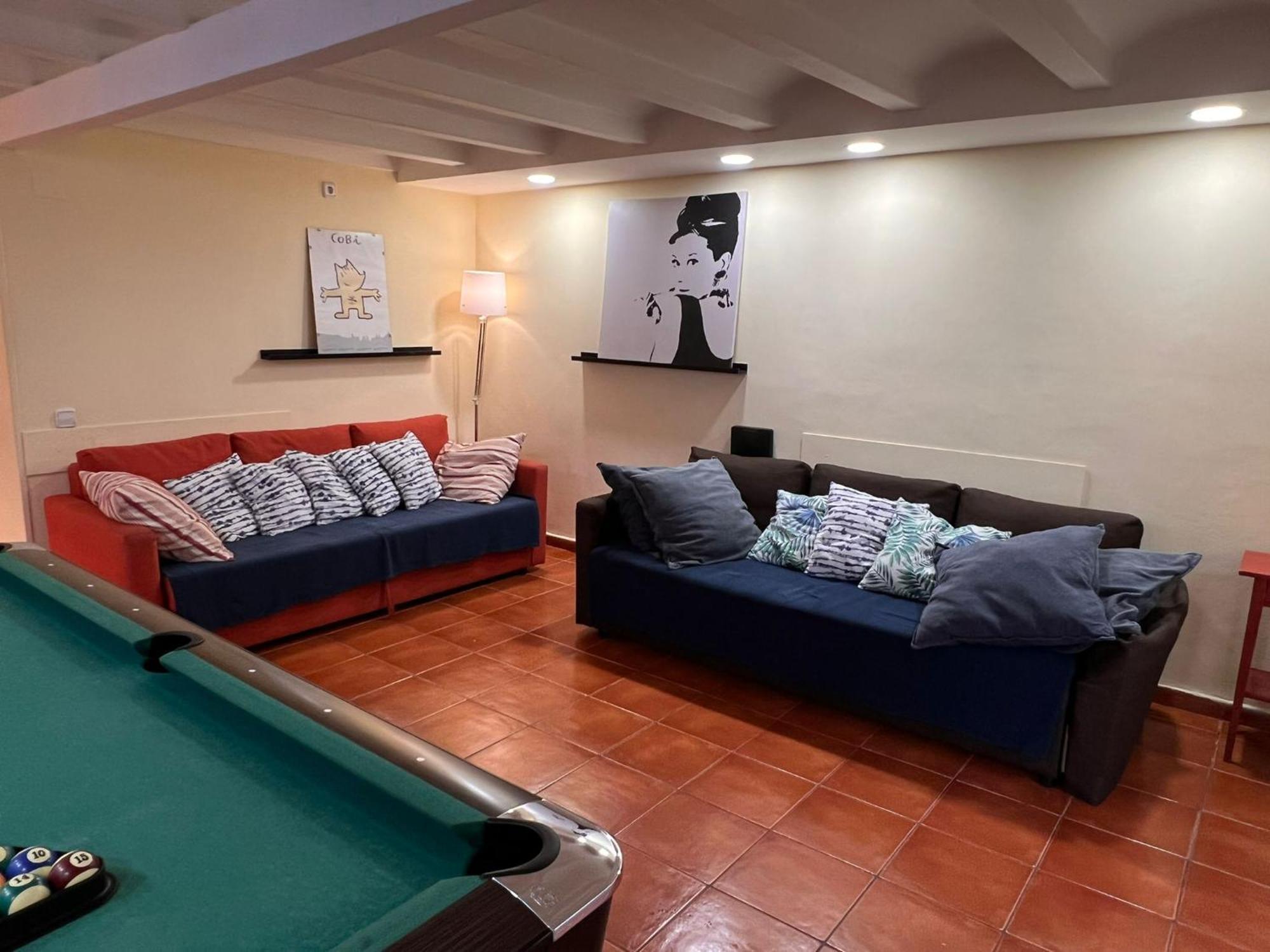 Ramblas Duplex 4br Terrace Pool Table & Ping Pong Apartment