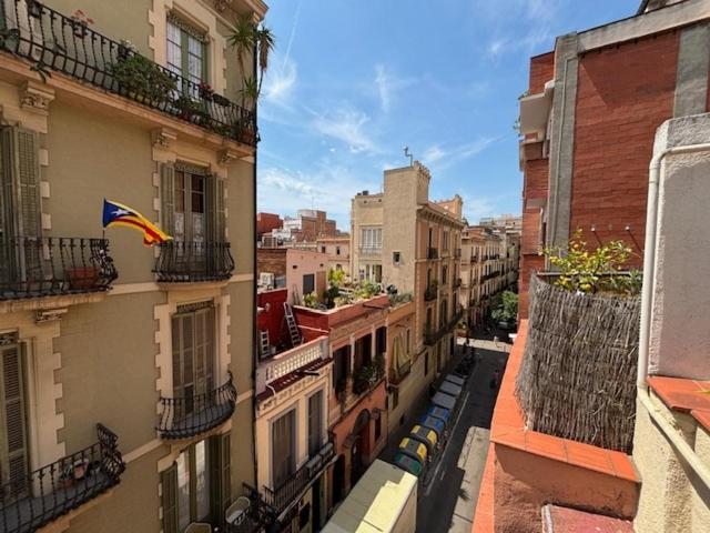New De Gracia Apartment