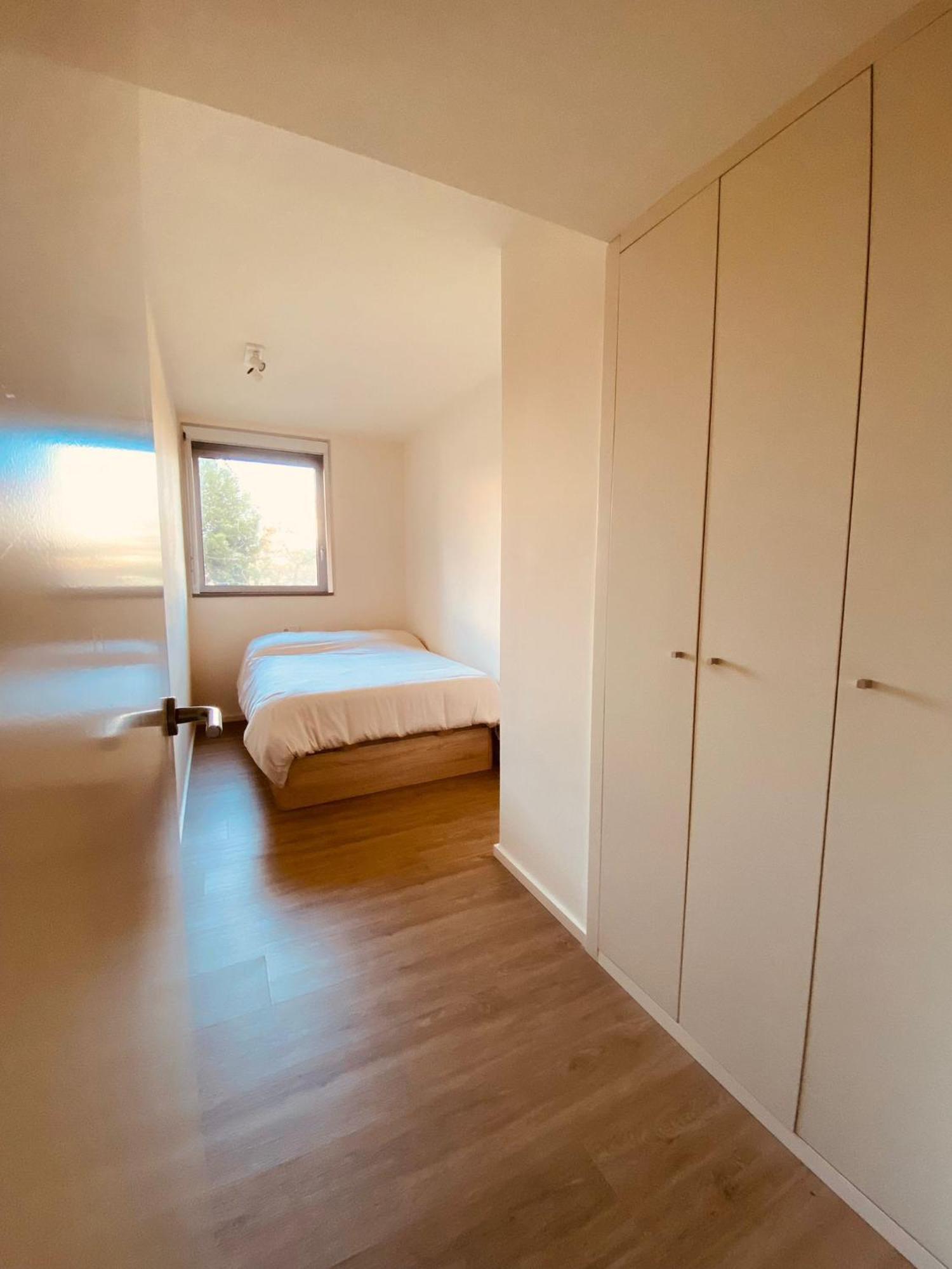 Apartamento Bright & Fully Equipped 2br Apartment, 3 Min From Beach, Surrounded By Parks Barcelona