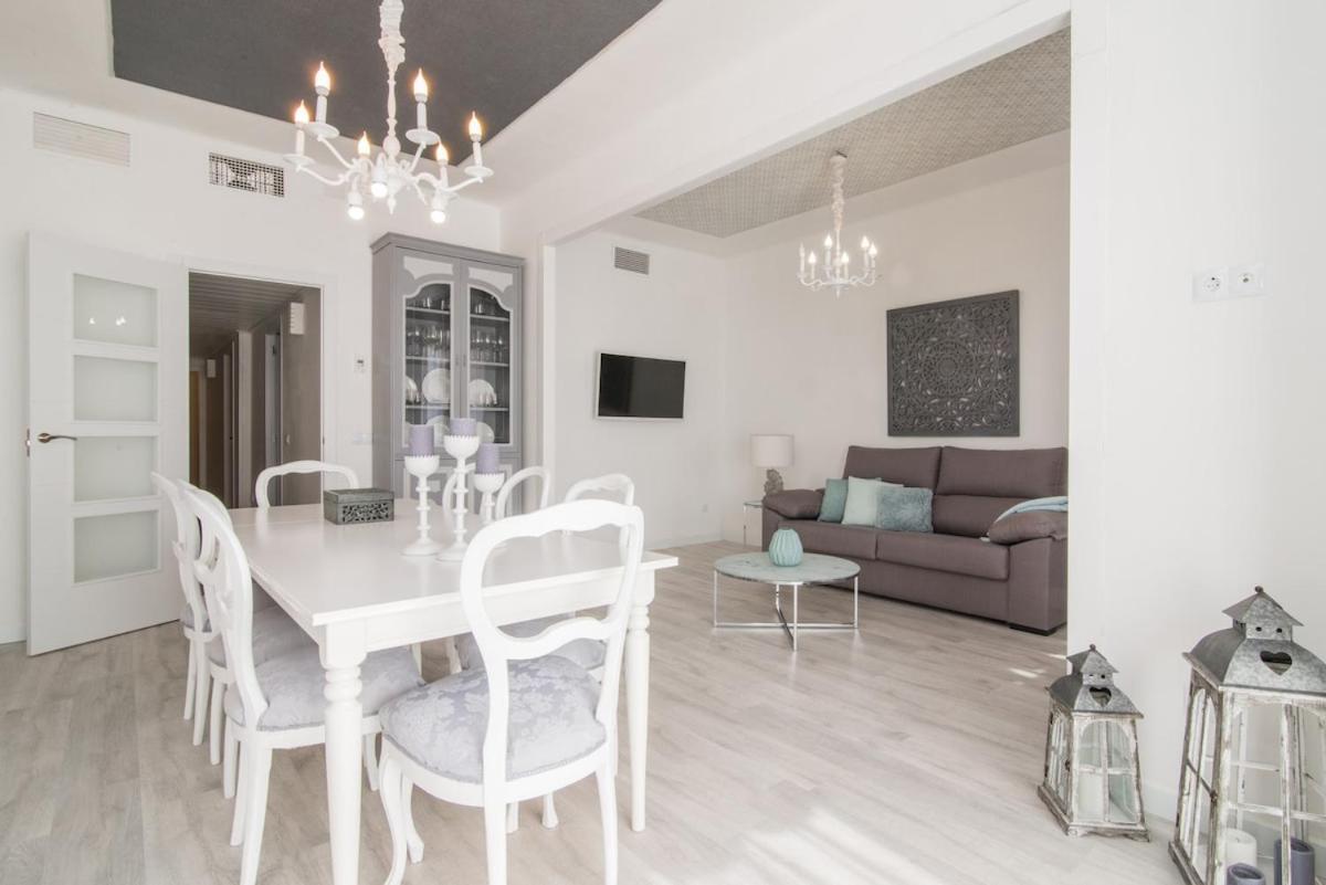 Nice, Cozy, Up To 6, Fcb Stadium, Free Parking * Barcelona