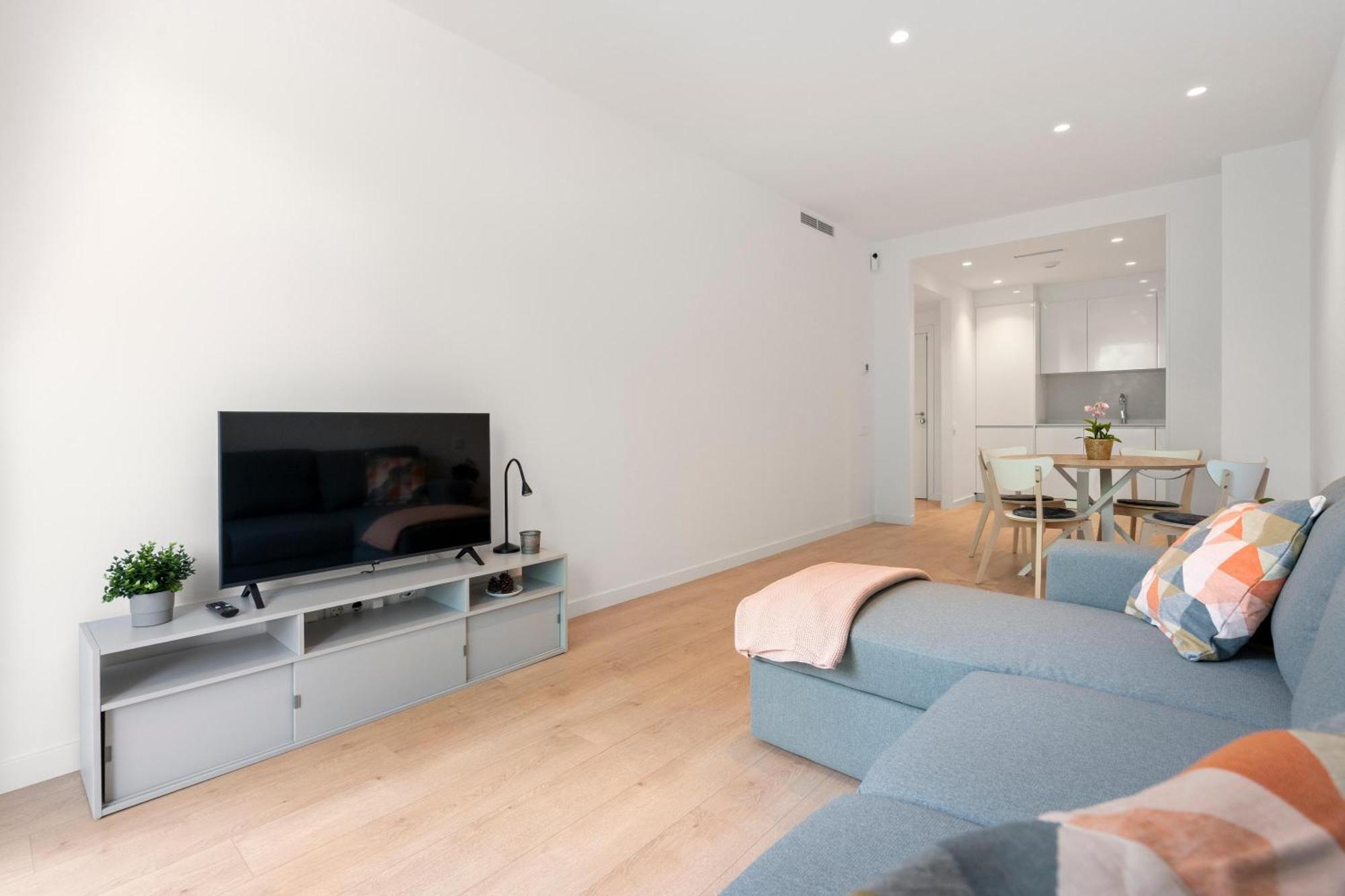 Modern Oasis 1br With Rooftop Pools & Parking Apartment Barcelona