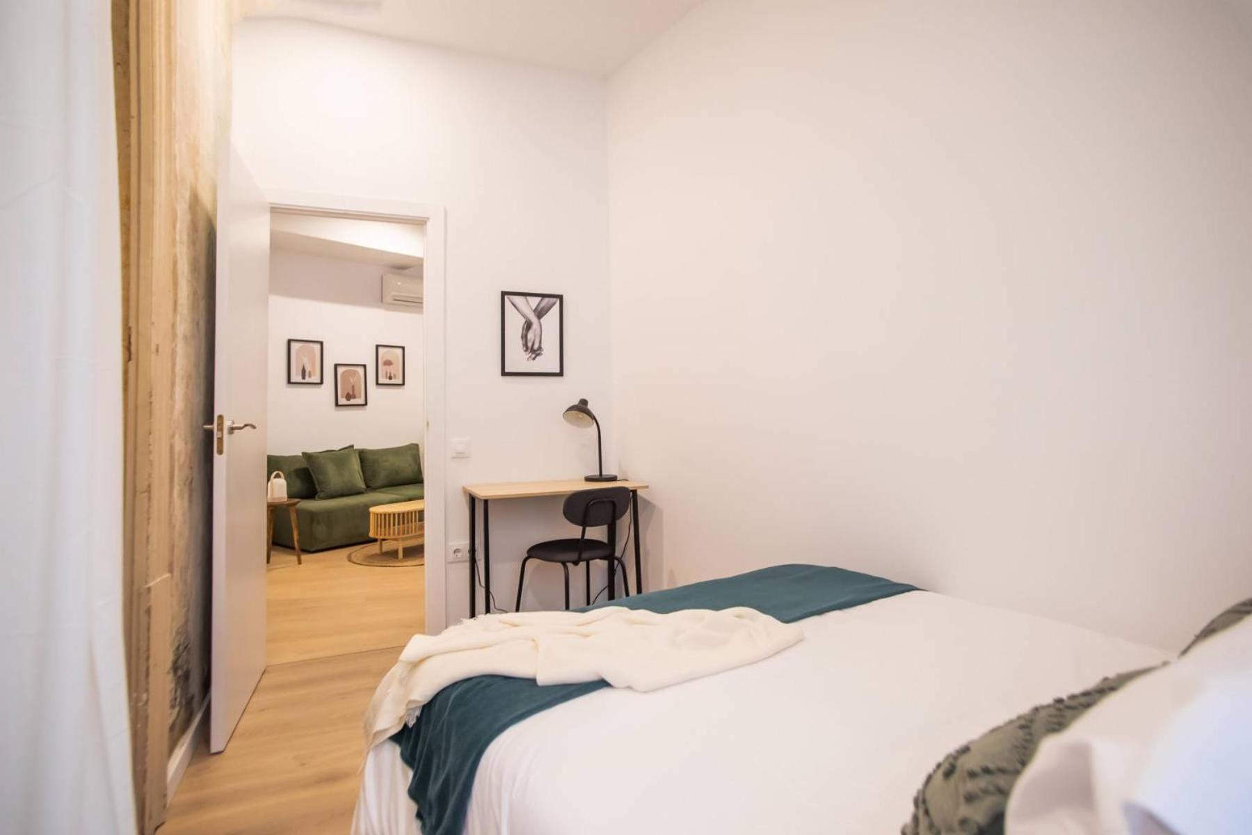 12ara1093- New & Spacious 3br Flat Barcelona