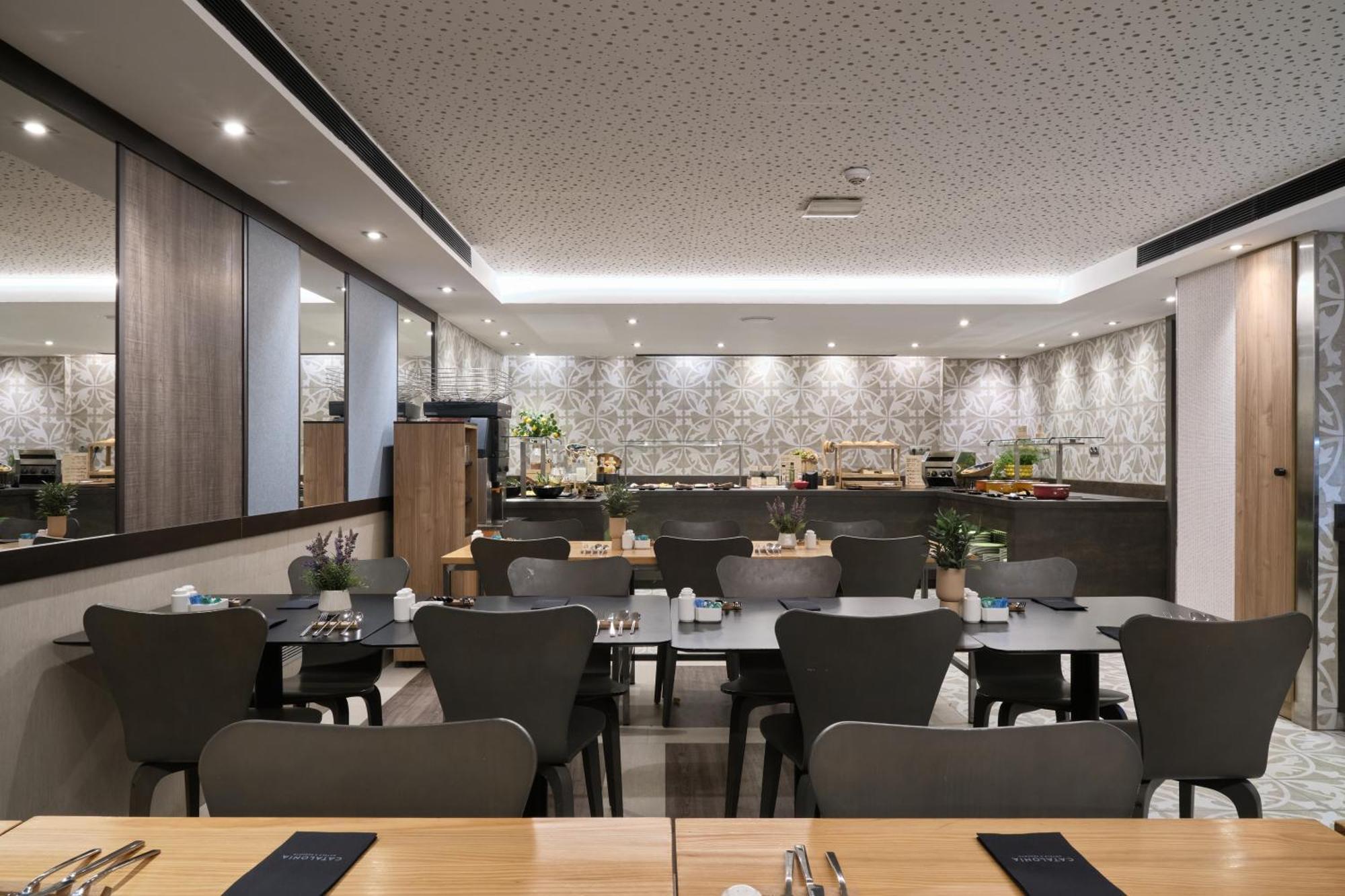 Catalonia Park Gueell Hotel