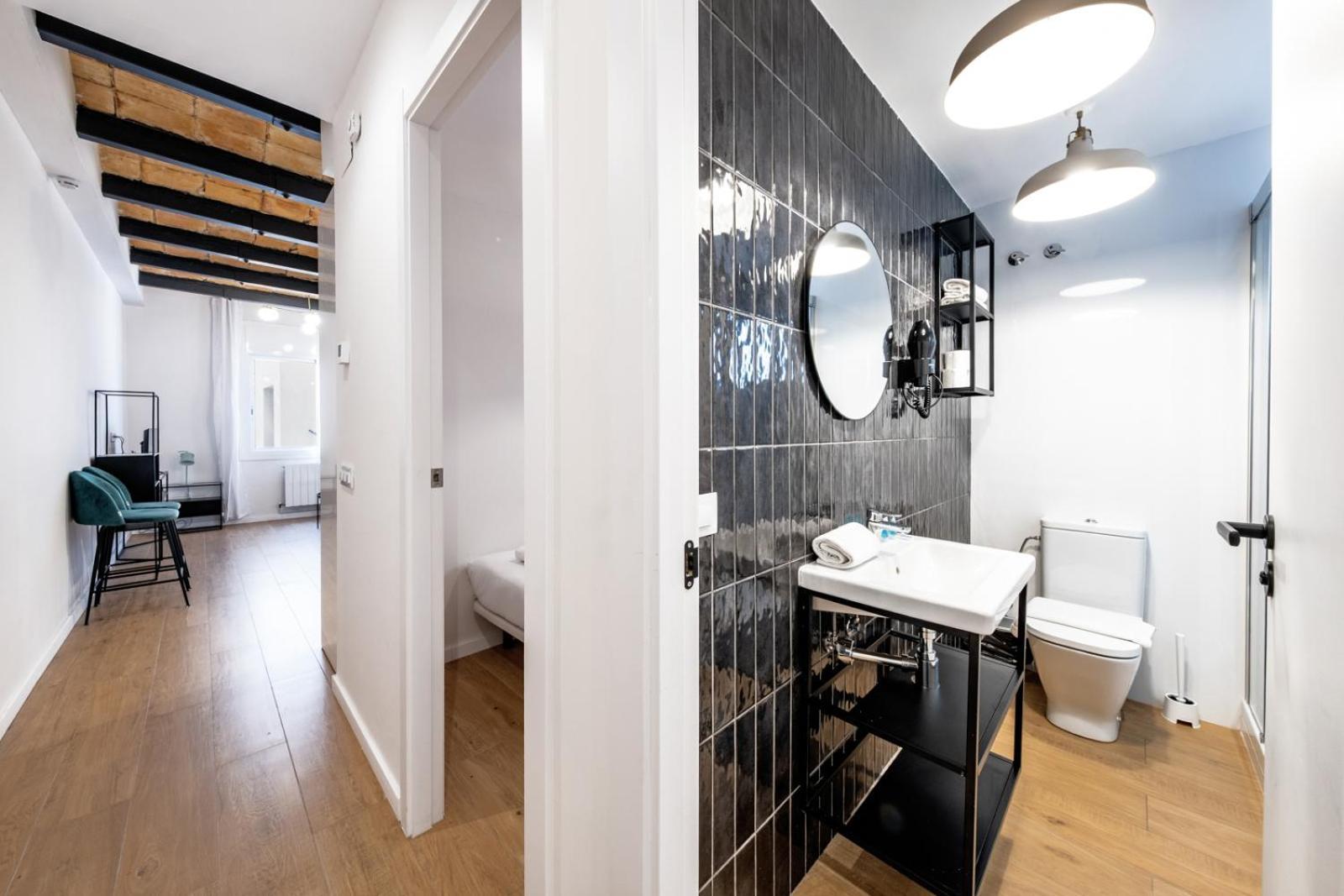 Bebarceloner Eixample - 4 Bedrooms Apartment