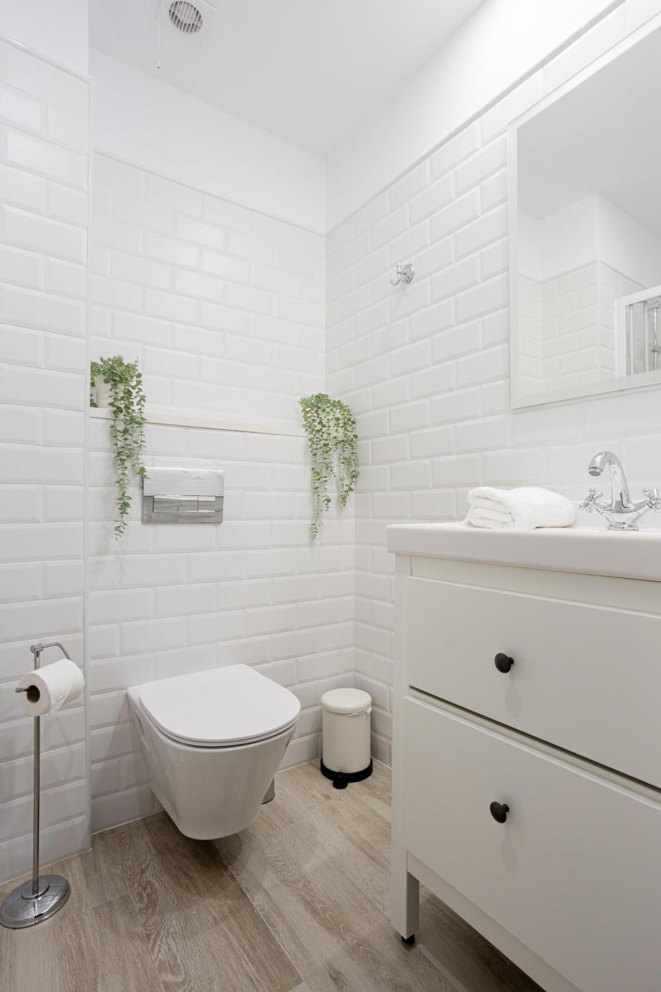 Bright & Stylish Flat In Trendy Grcia Barcelona