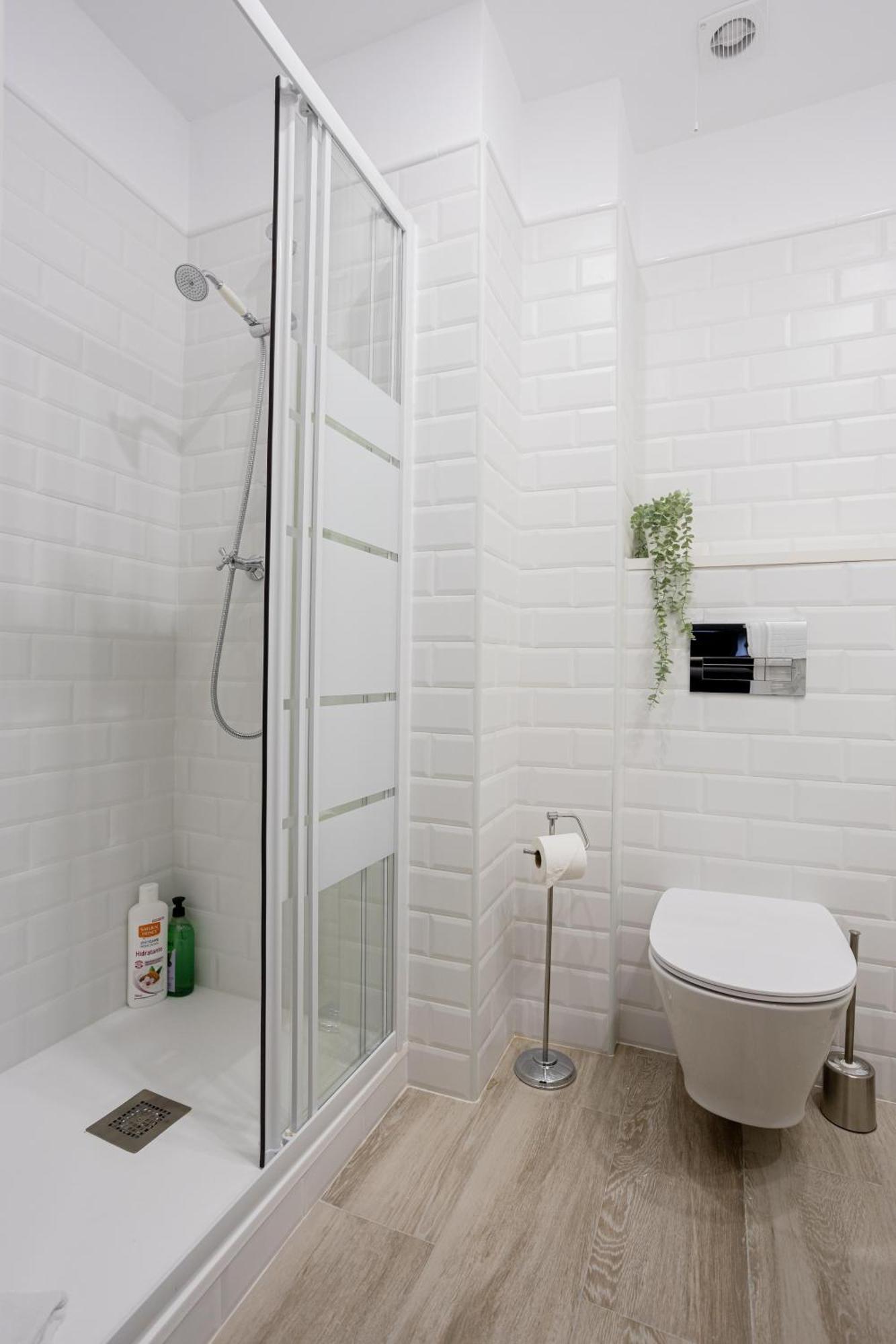 Bright & Stylish Flat In Trendy Grcia *