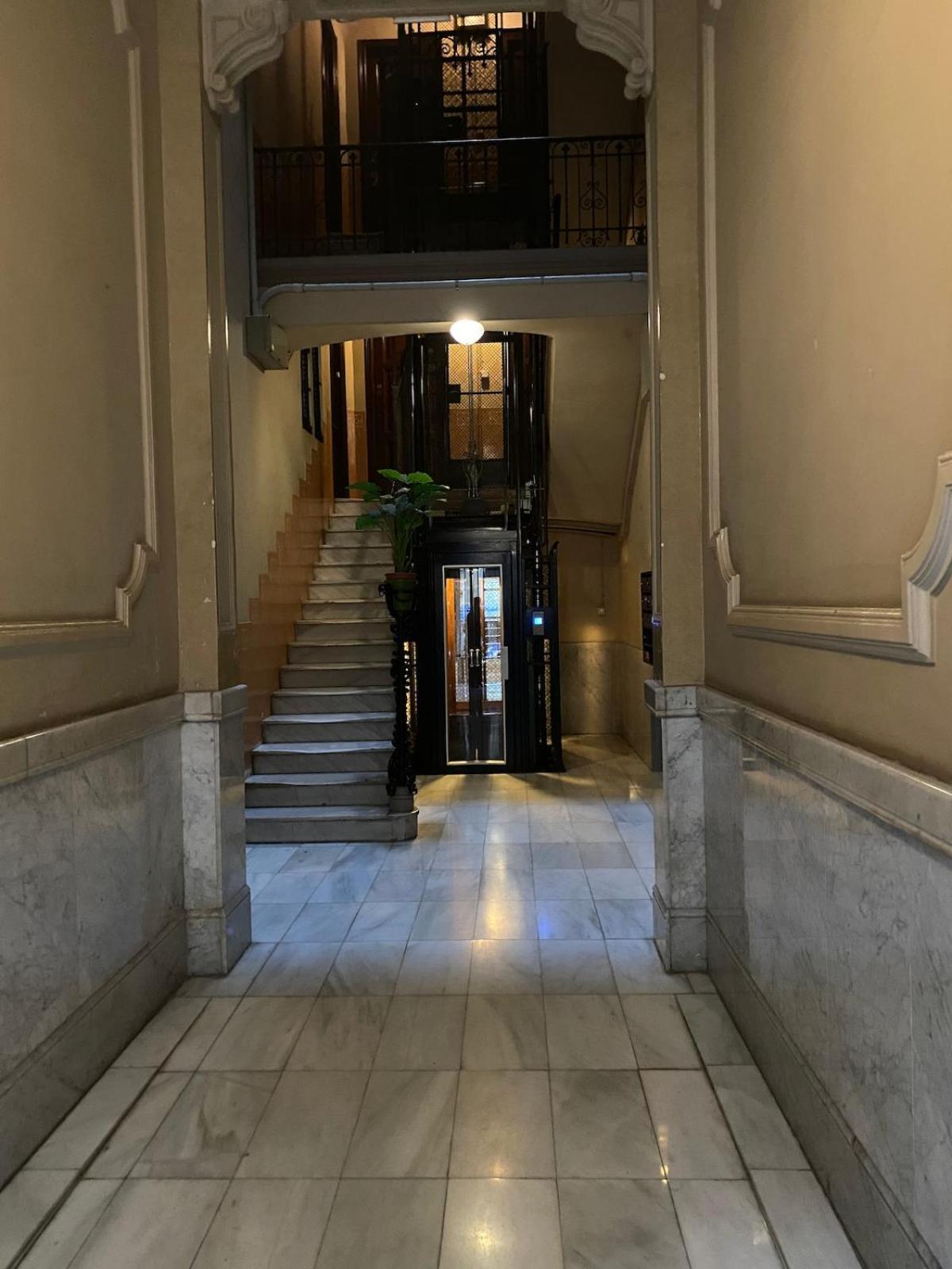 Apartment Centro Example *