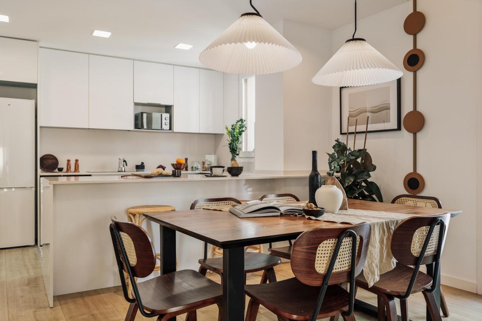 Apartment Arenal - 3 Bedrooms And Terrace In Sarria