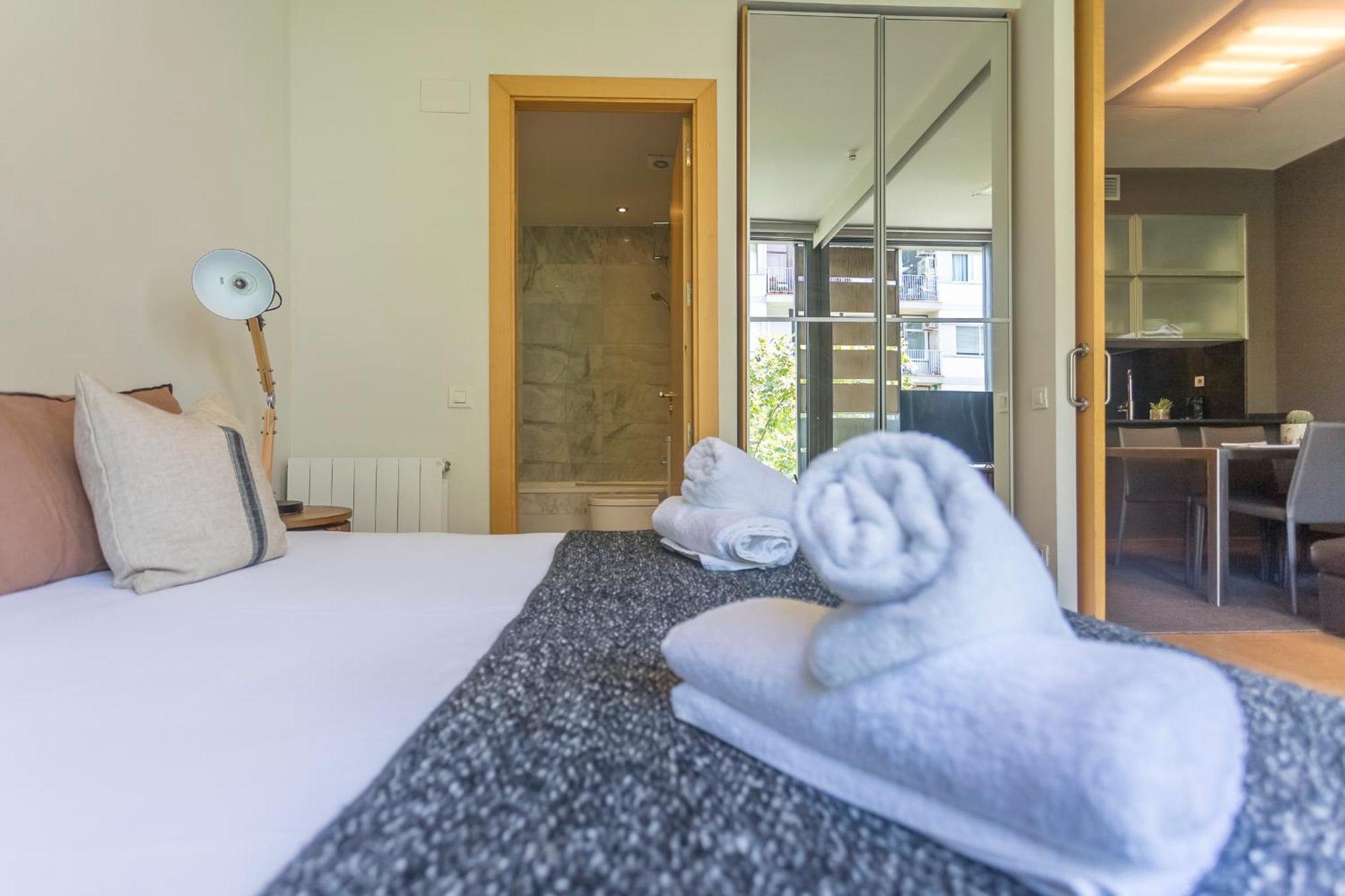 Appartement My Space Emirates - Fully Equipped Near The With Shared Pool