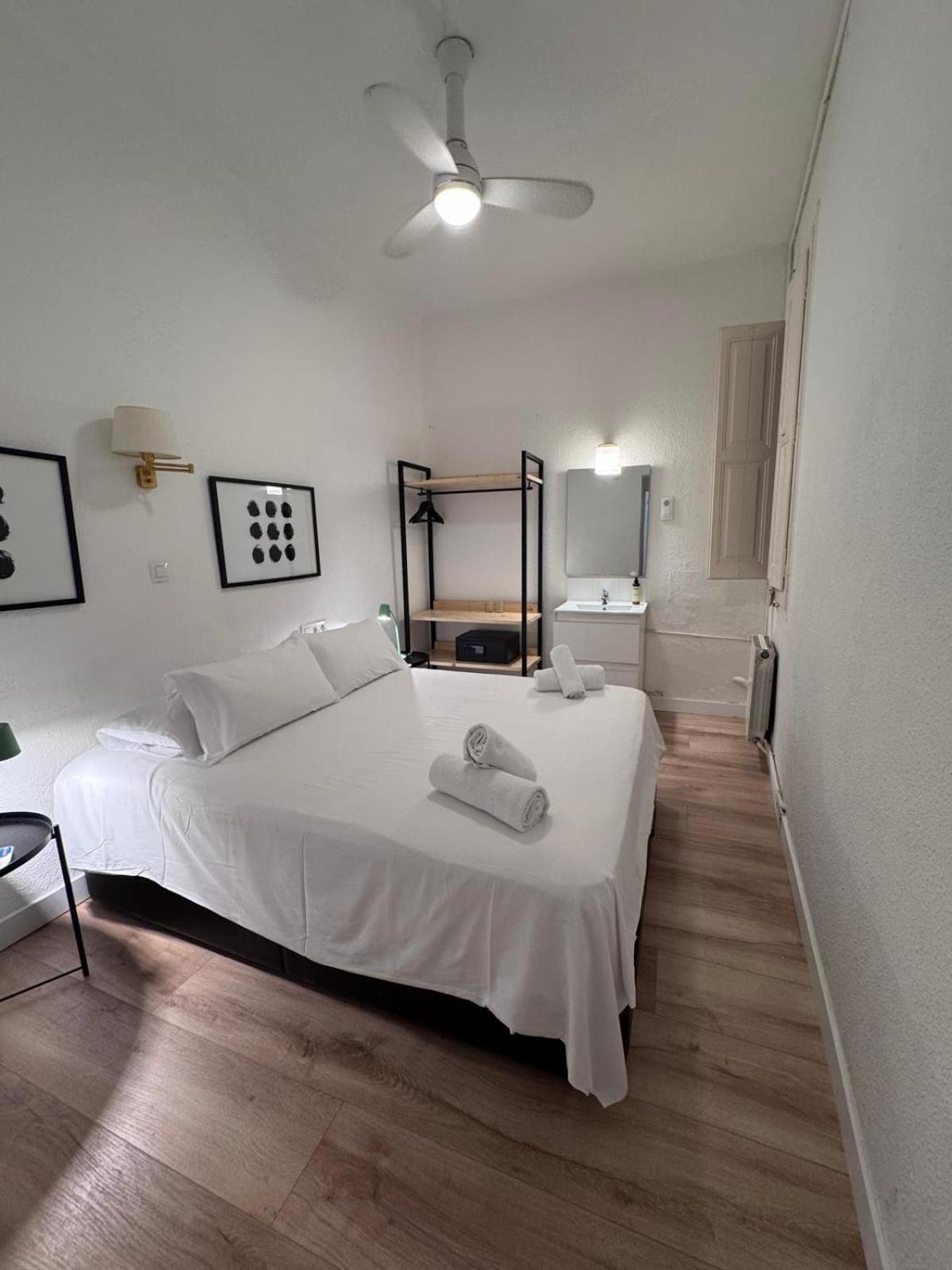 Calma House Guest house *