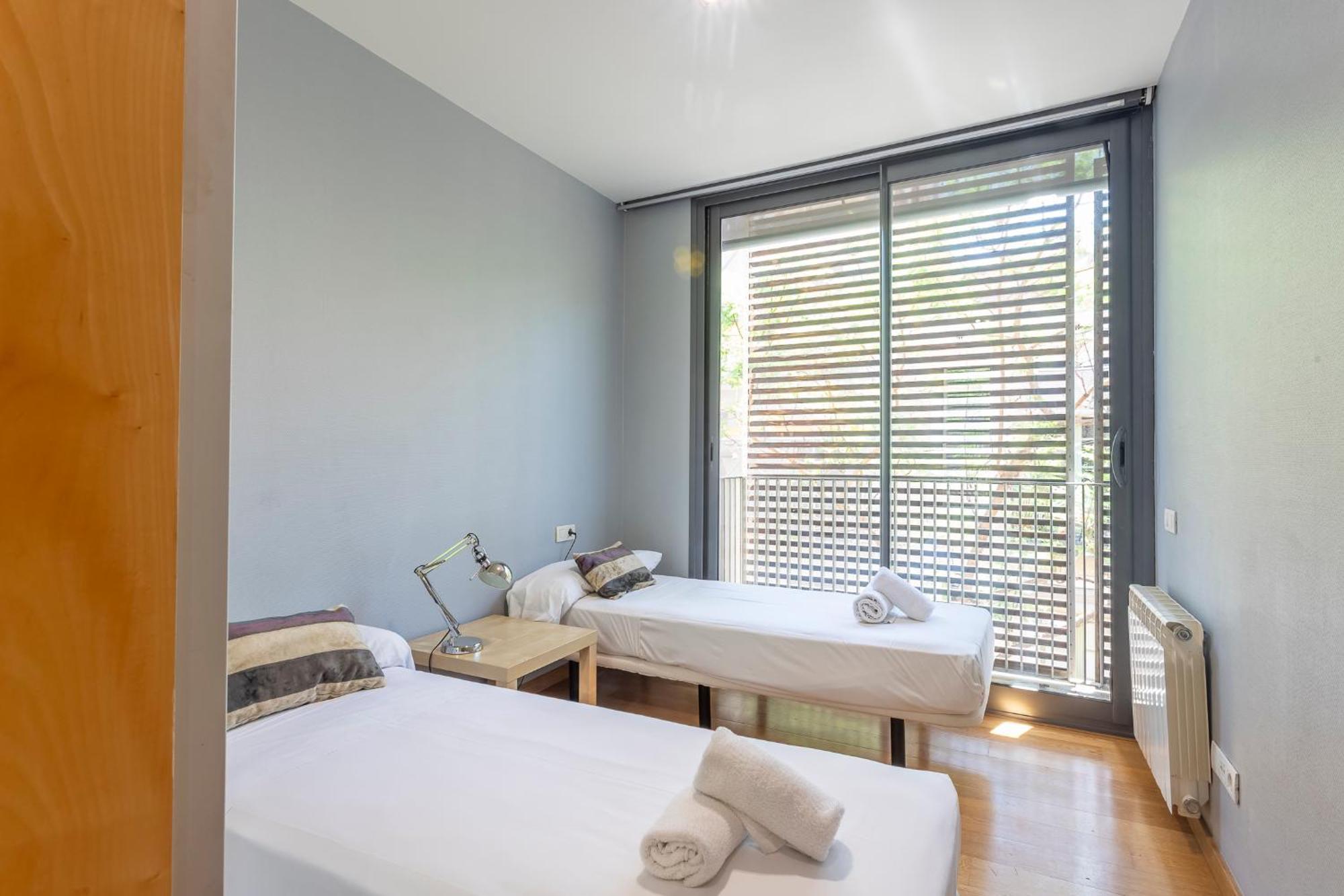 Apartamento My Space Emirates - Bright In Gracia With Shared Pool