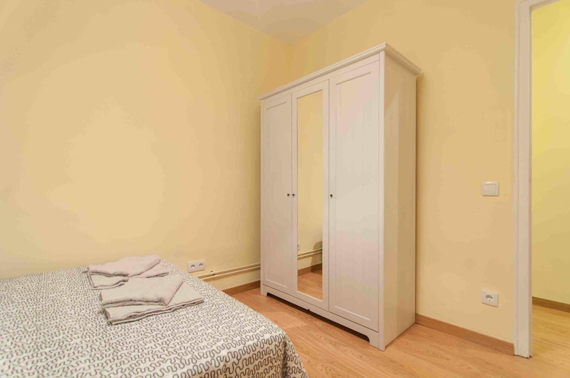 Apartamento Go Bcn - Castillejos Barcelona