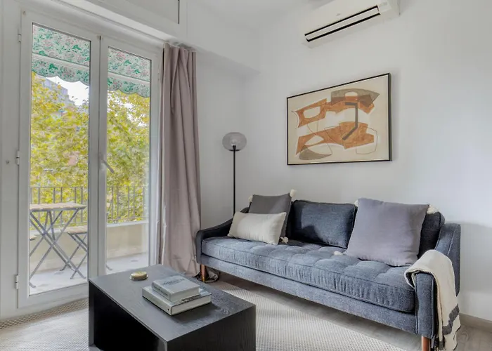 Nova Esquerra De Leixample 3Br W 2 Balconies Bcn-111