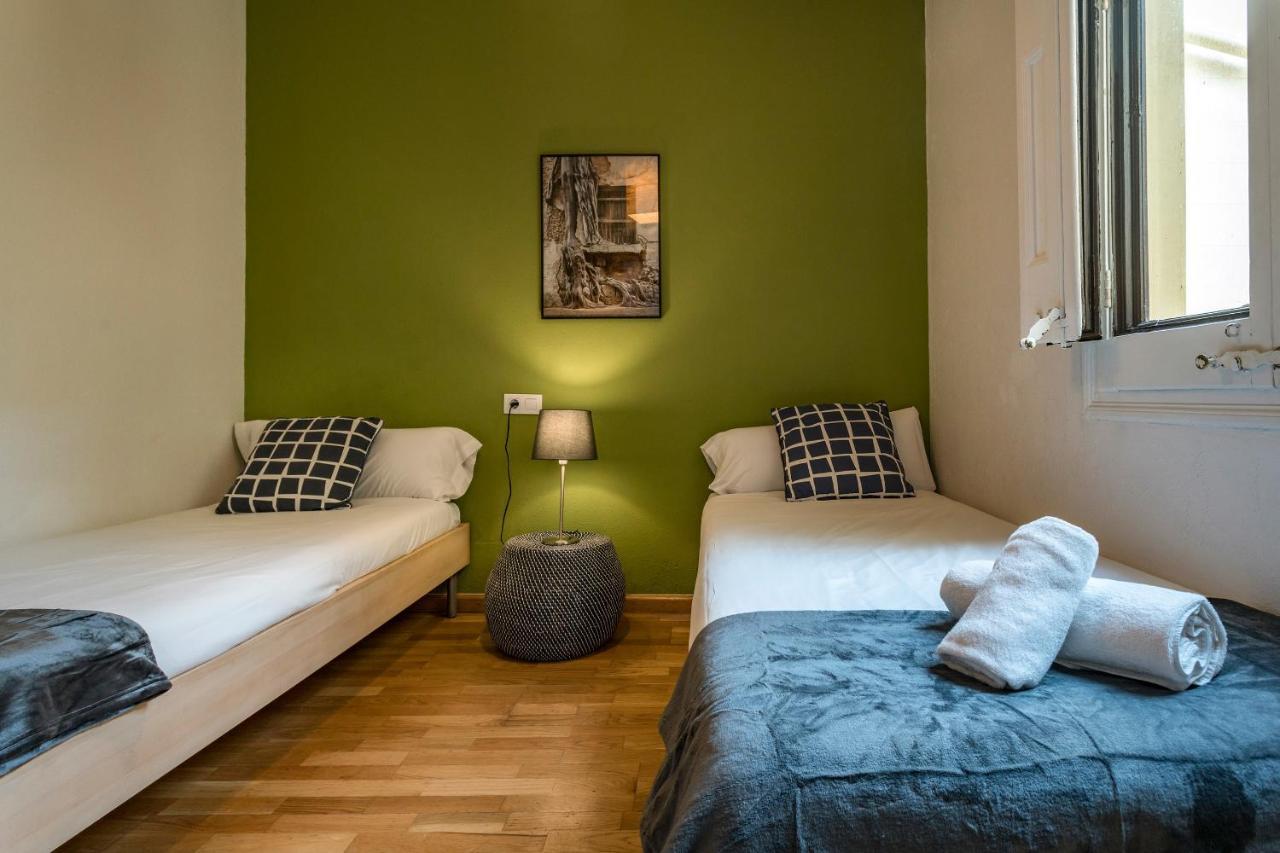 Apartment Habitat Plaza Real Barcelona