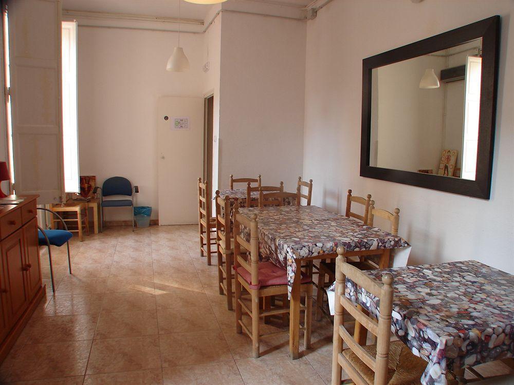 Guest house Break Bcn - & Coffeebar Barcelona