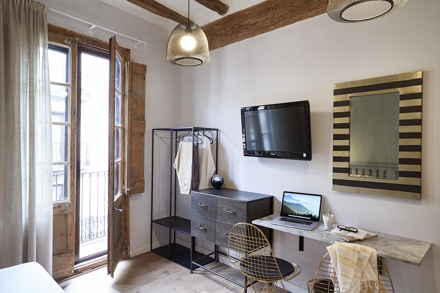 Gothic-cathedral Apartment *