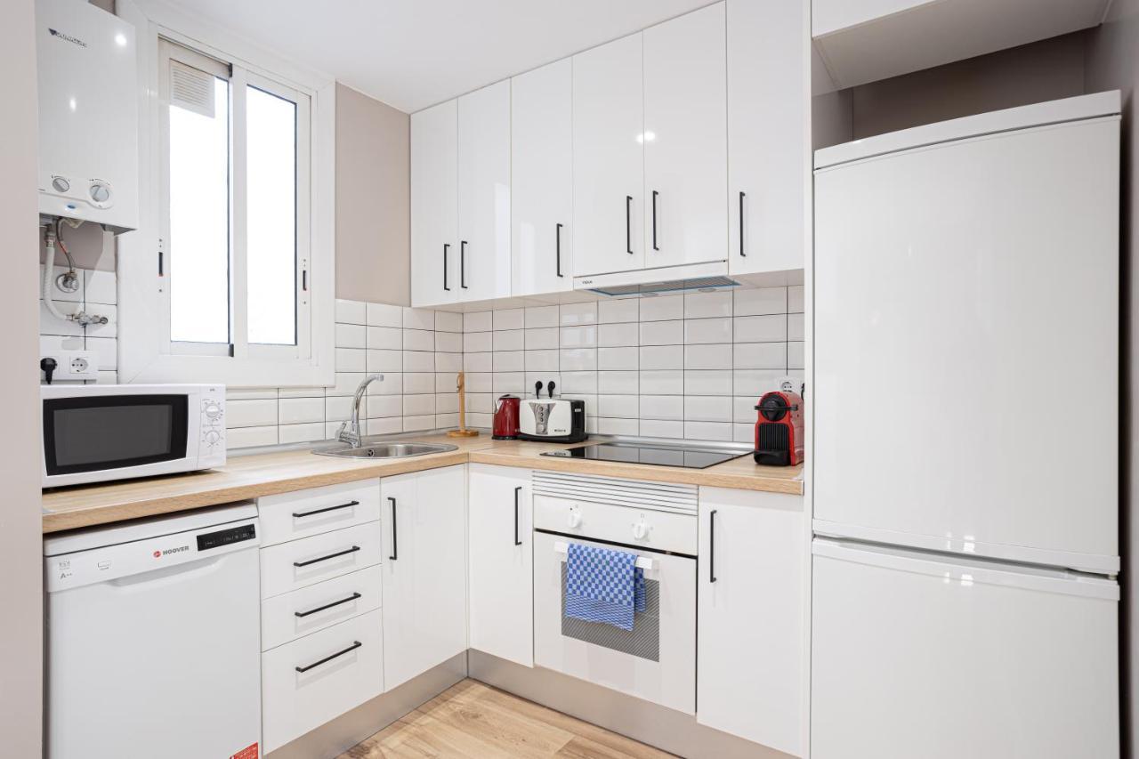 Walk To Ramblas Sun-filled&cozy Apartamento *