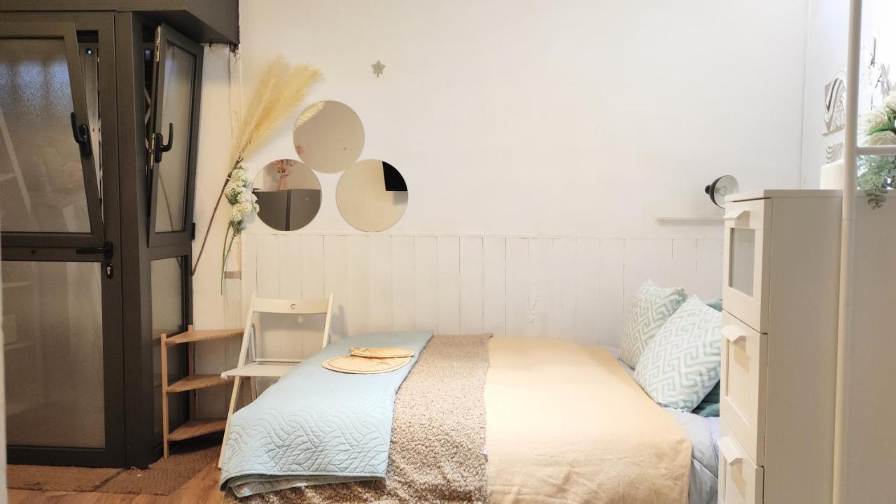 With Bathroom, Refrigerator And Microwave Appartement *
