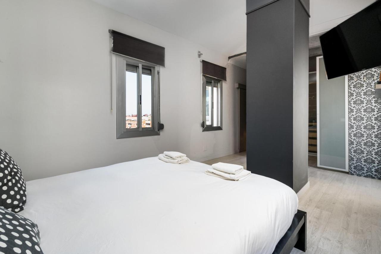 Apartment Stunning 2-bedroom With Two Terraces *