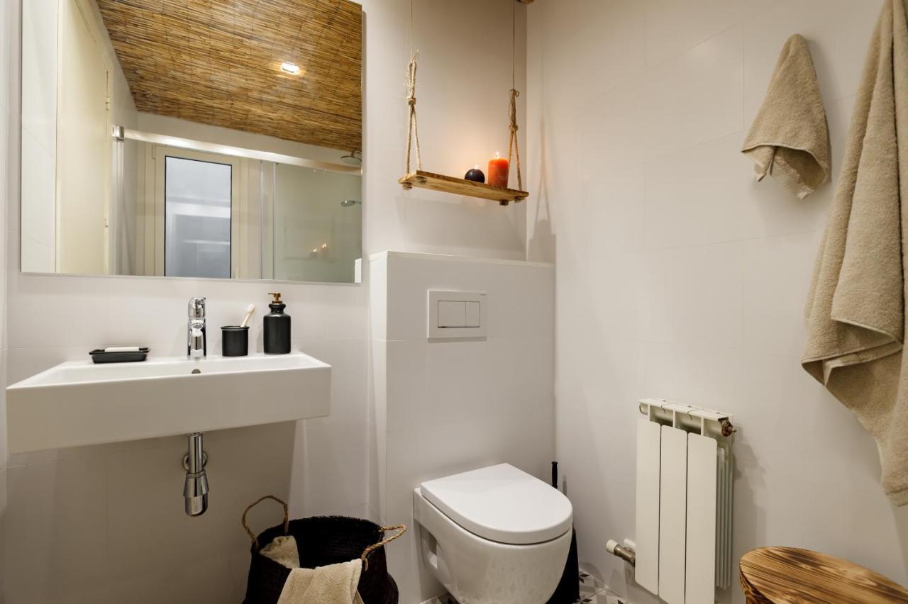 Hidalgo - Two Bedroom In Eixample *