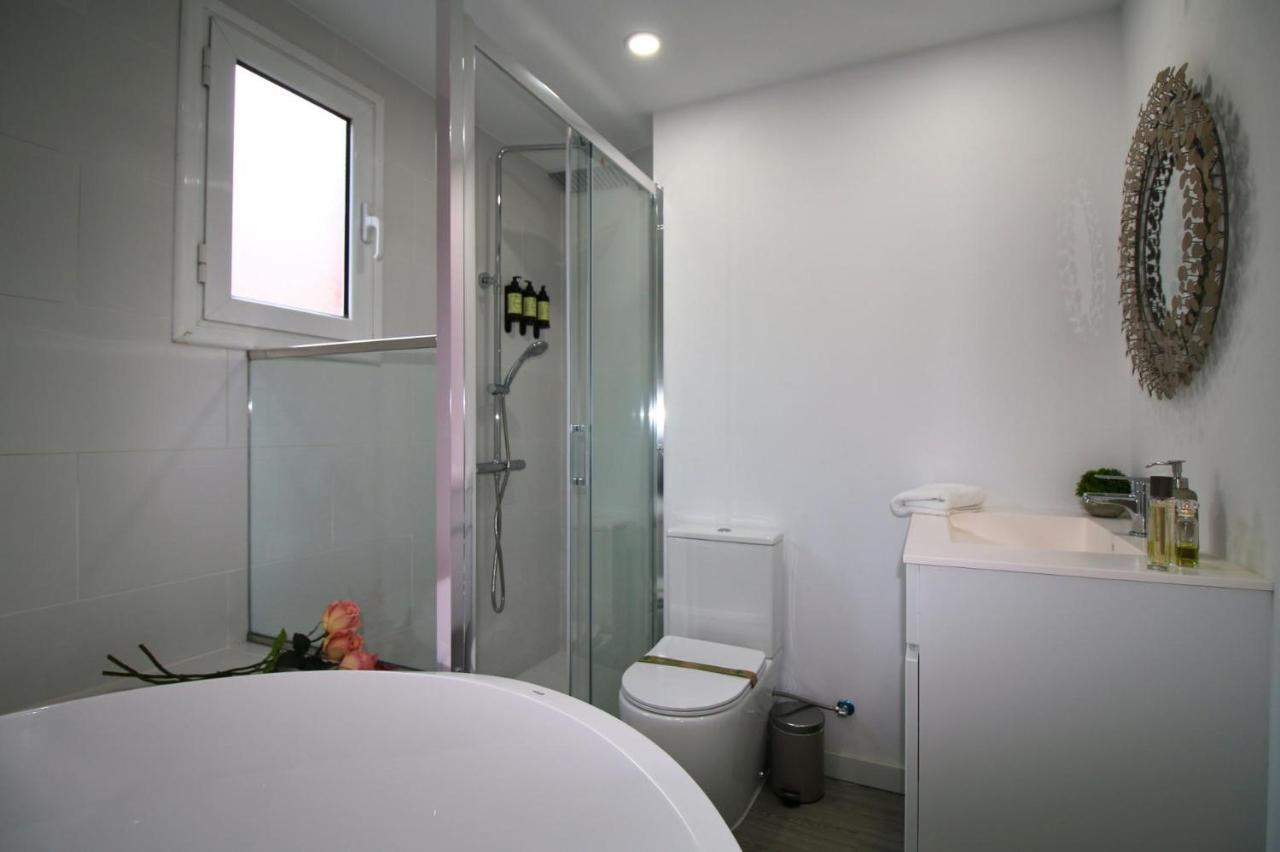 Luxurius For 4 People With Jacuzzi Apartment