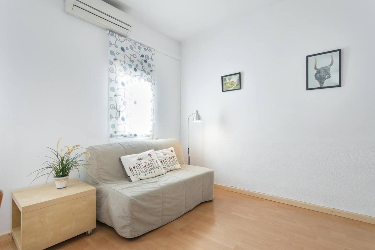 Apartment Aparteasy - Lightly, And Quiet