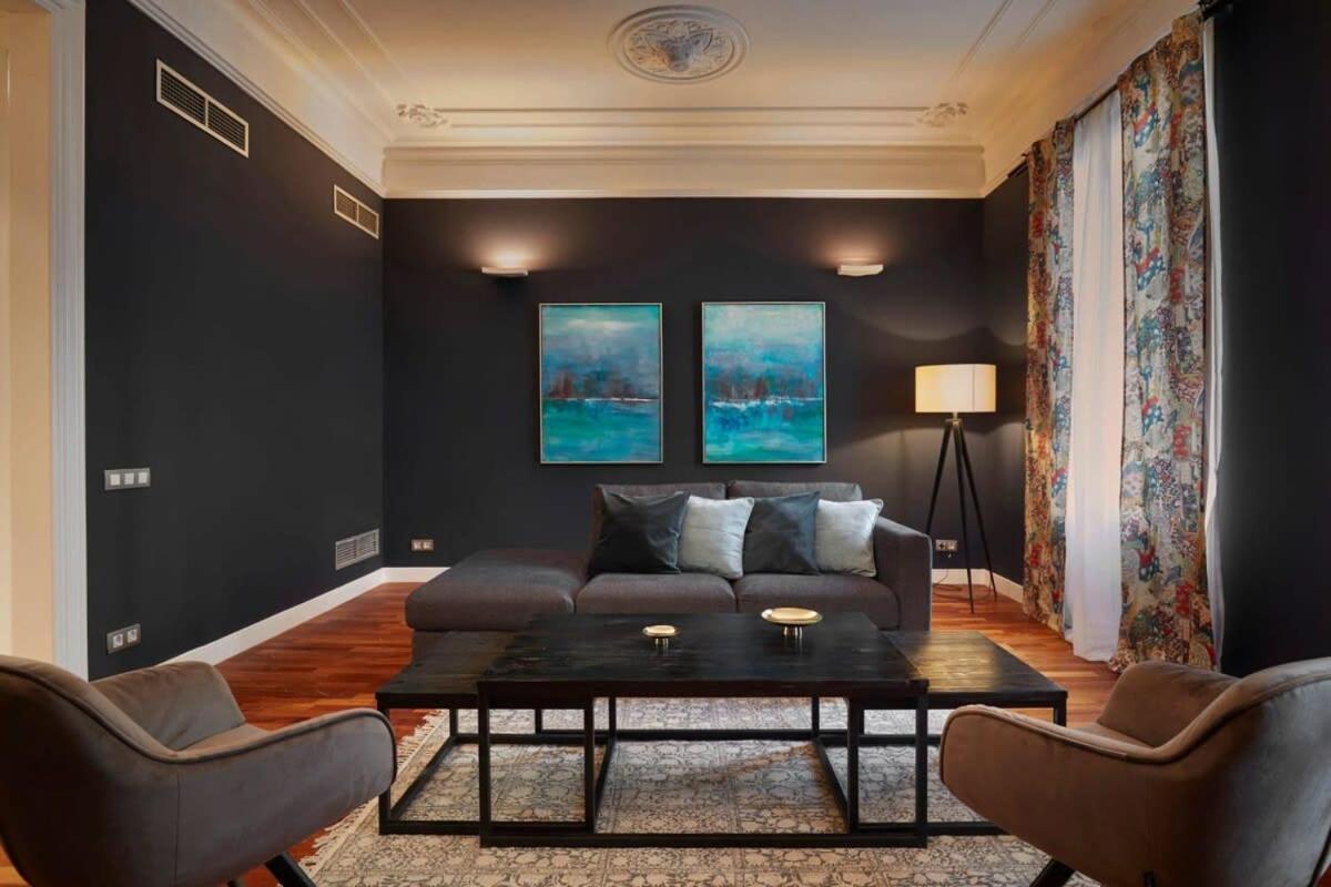 Apartment Classy 3bd - 2bth With Private Patio In Eixample