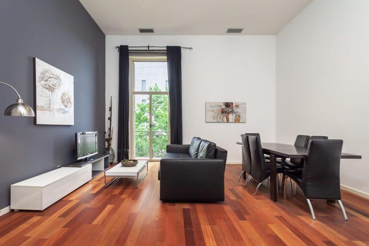 Placa Catalunya 3bedroom Duplex With Balcony * Barcelona