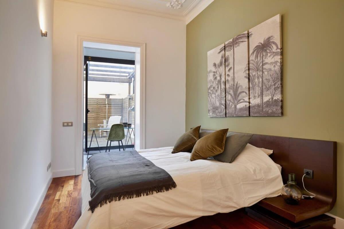 Classy 3bd - 2bth With Private Patio In Eixample Apartment