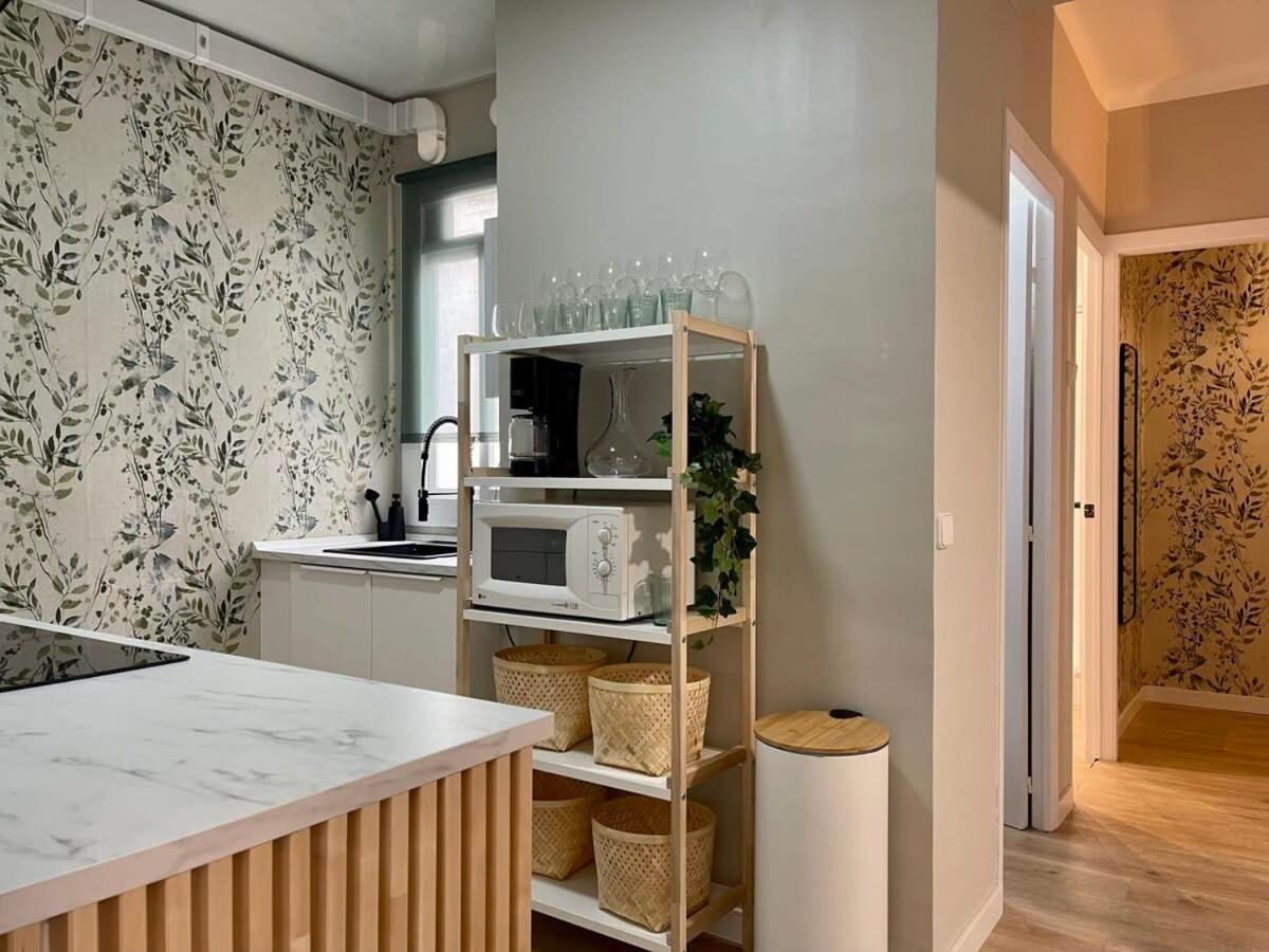 Apartment Poble Sec - Modern & Comfy 3 Bedrooms *