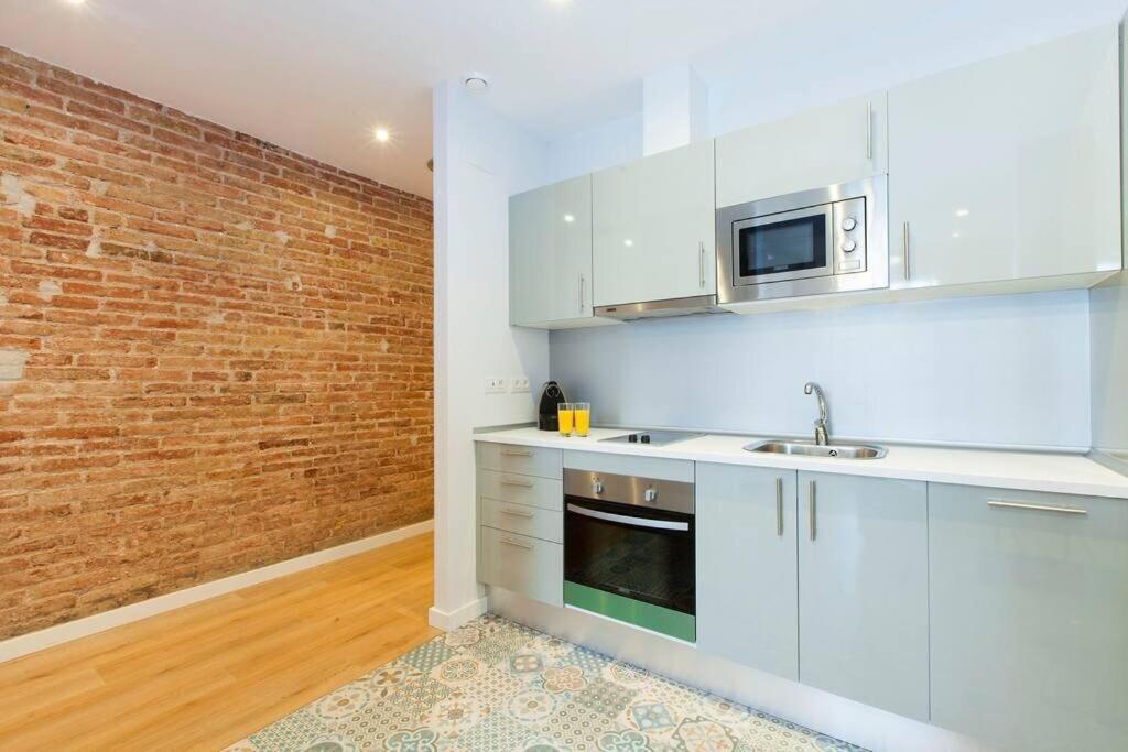 Paseo De Gracia Spacious 4bd - 4bth